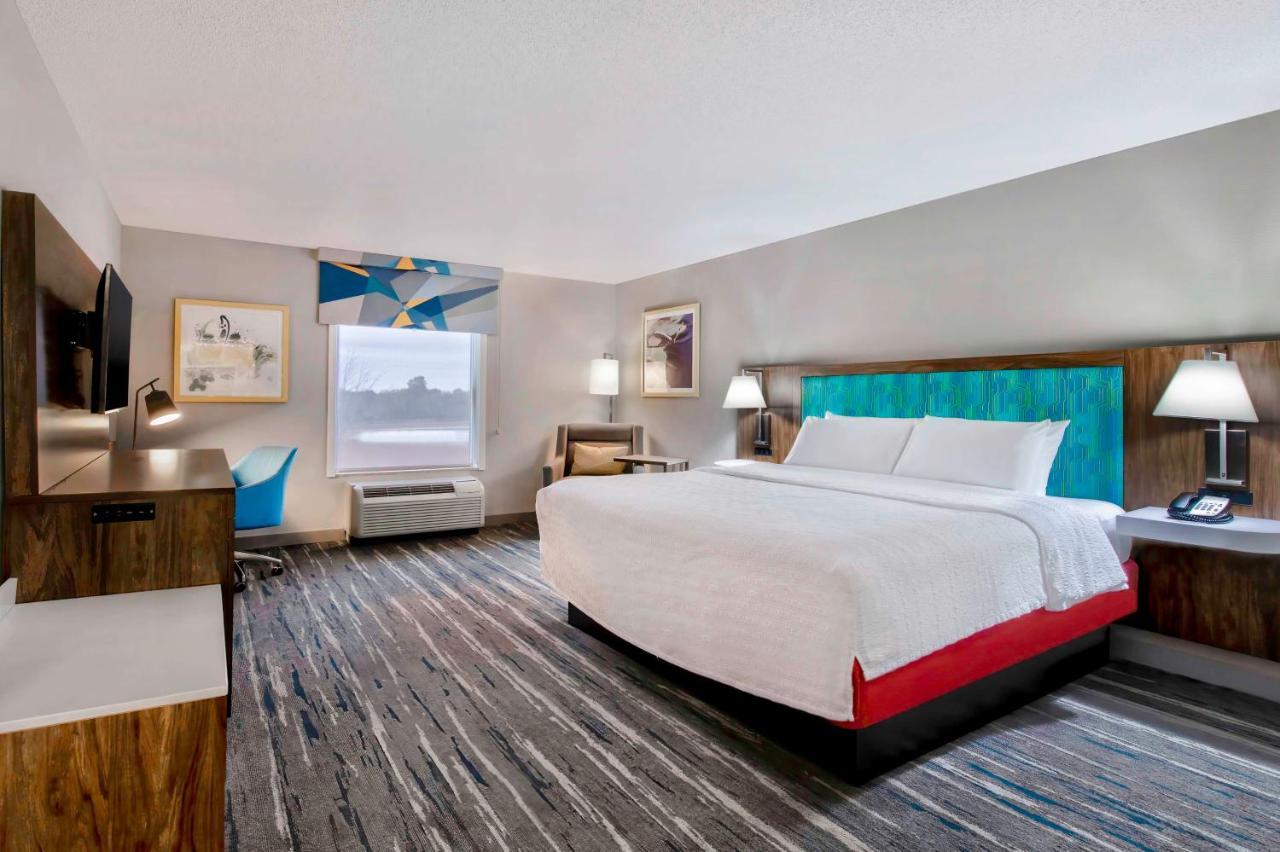 Hampton & Hotel 3*