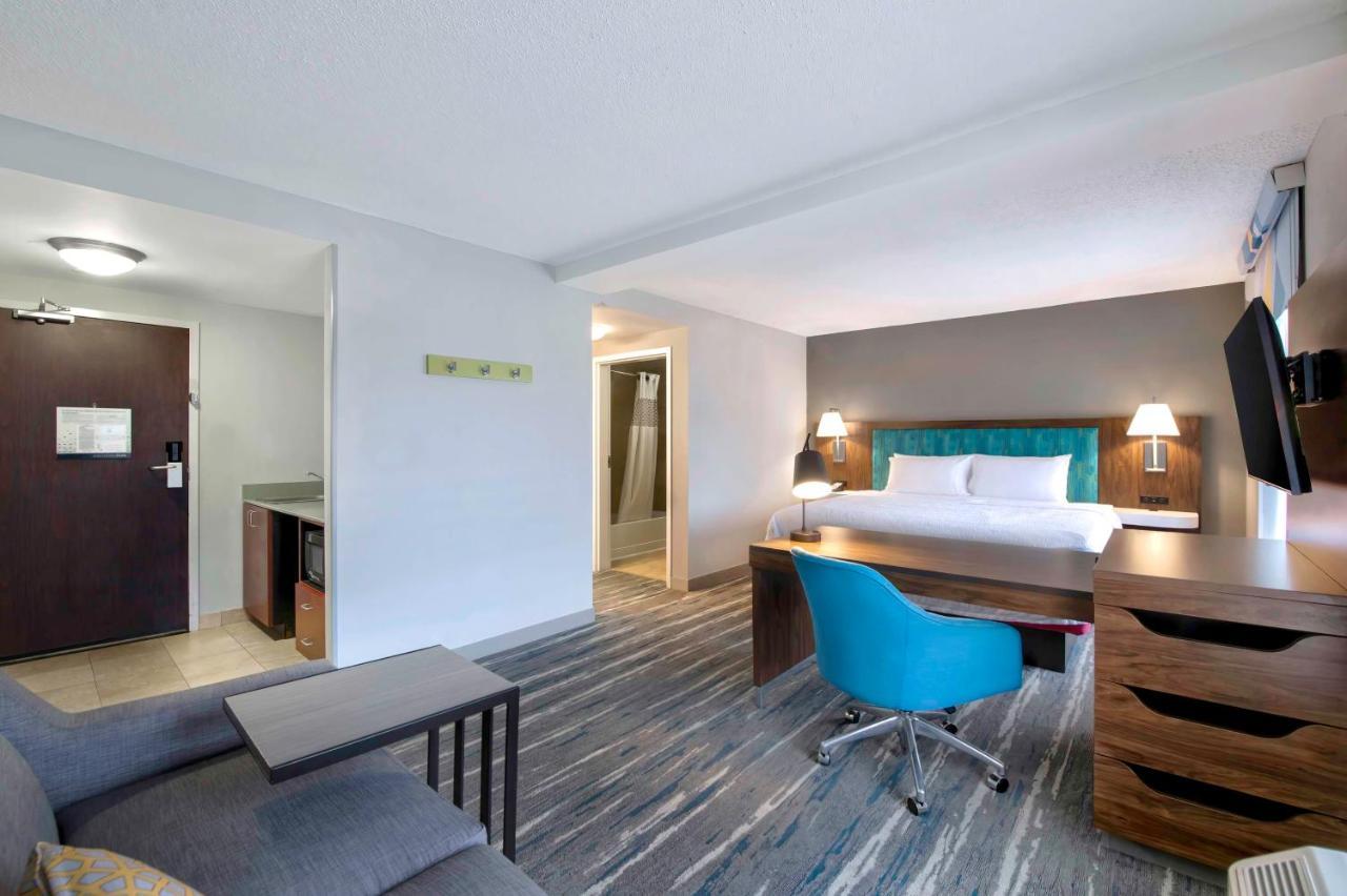 Hotel Hampton & 3*